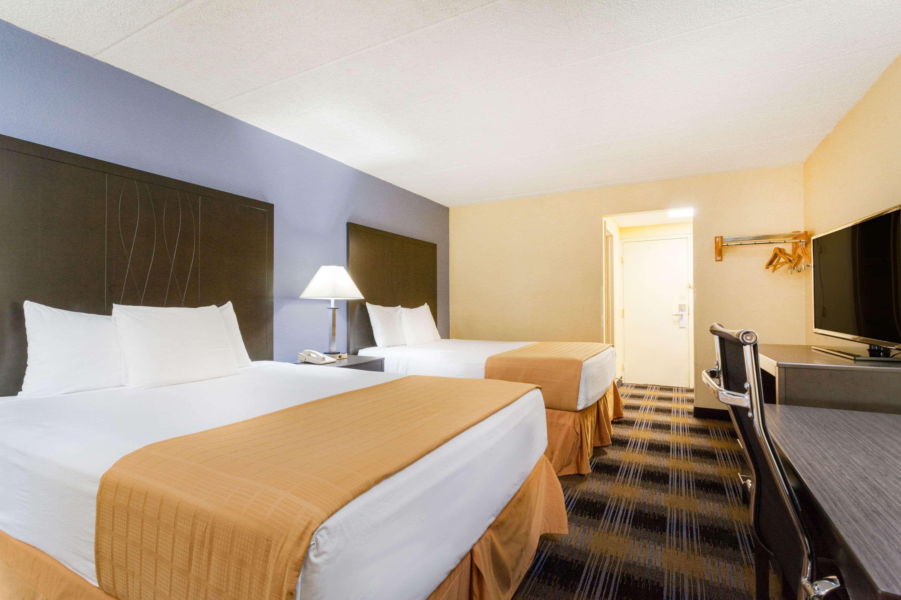 Days Inn By Wyndham Wilkes Barre Dış mekan fotoğraf
