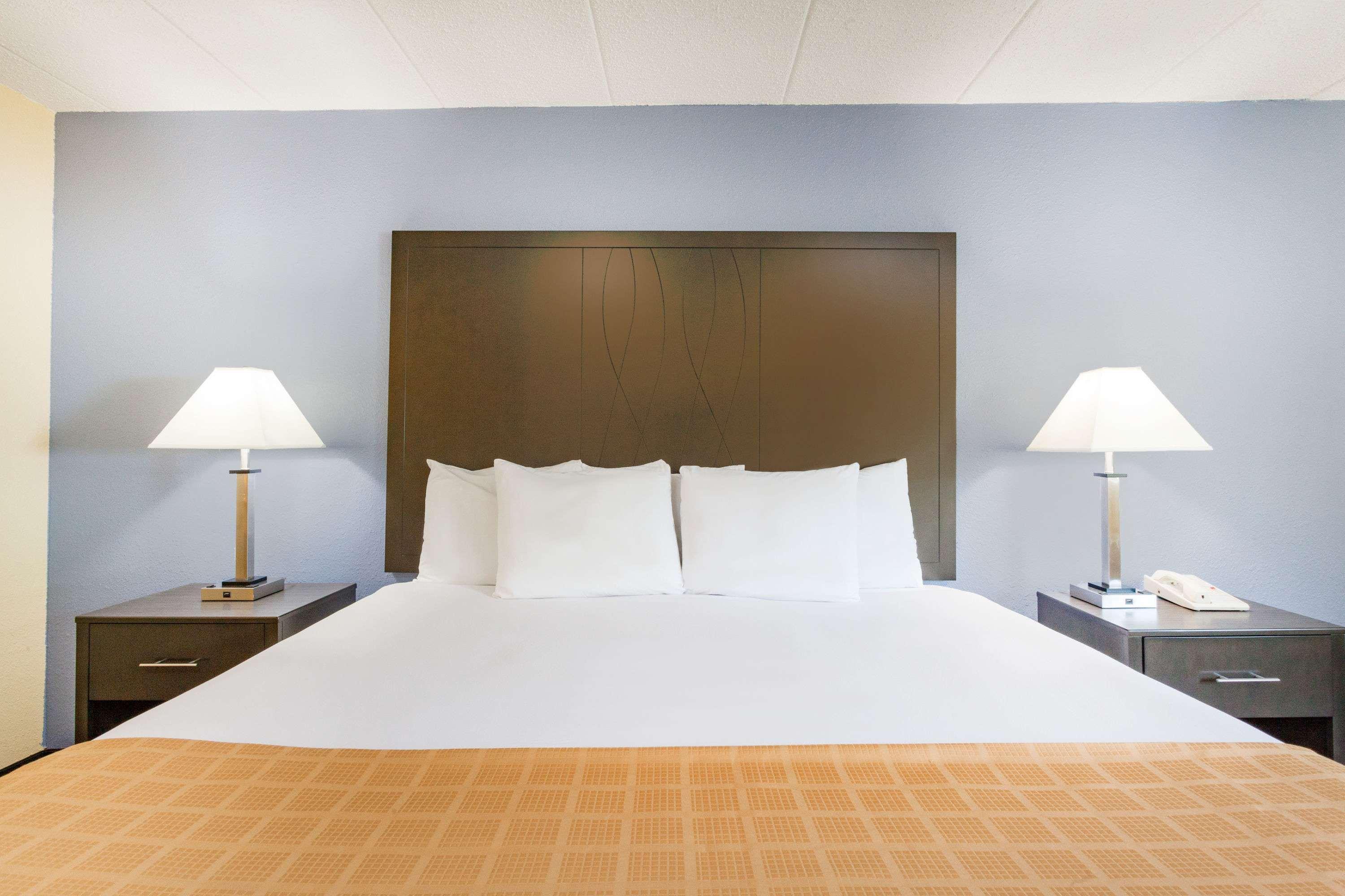 Days Inn By Wyndham Wilkes Barre Dış mekan fotoğraf