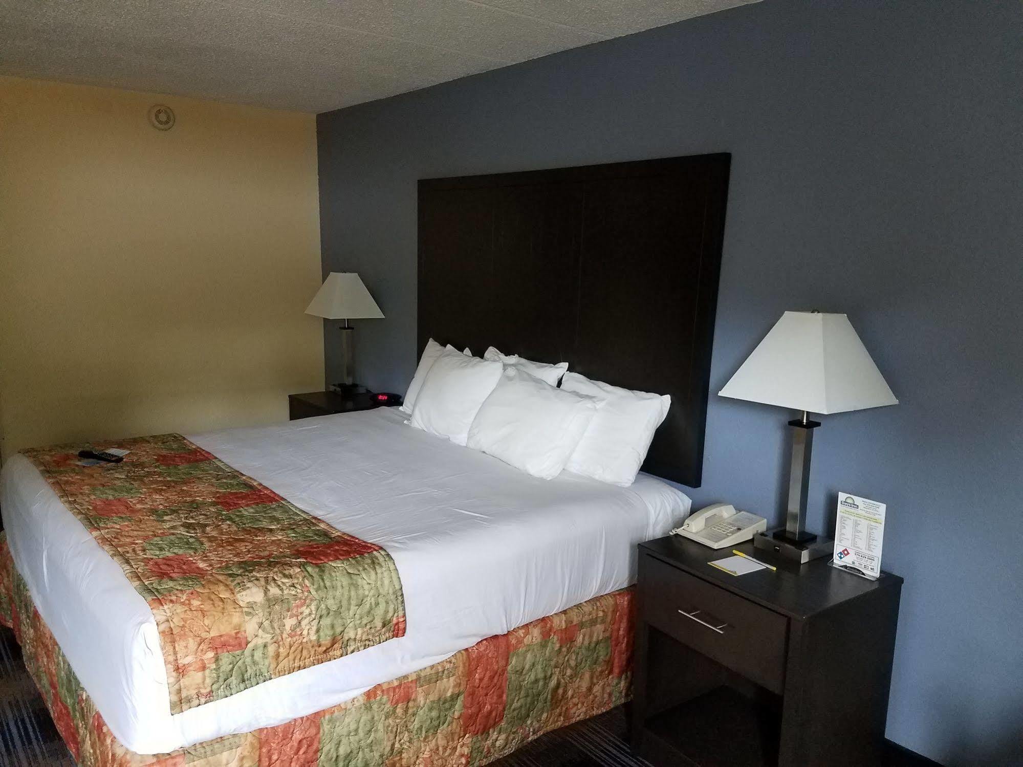 Days Inn By Wyndham Wilkes Barre Dış mekan fotoğraf